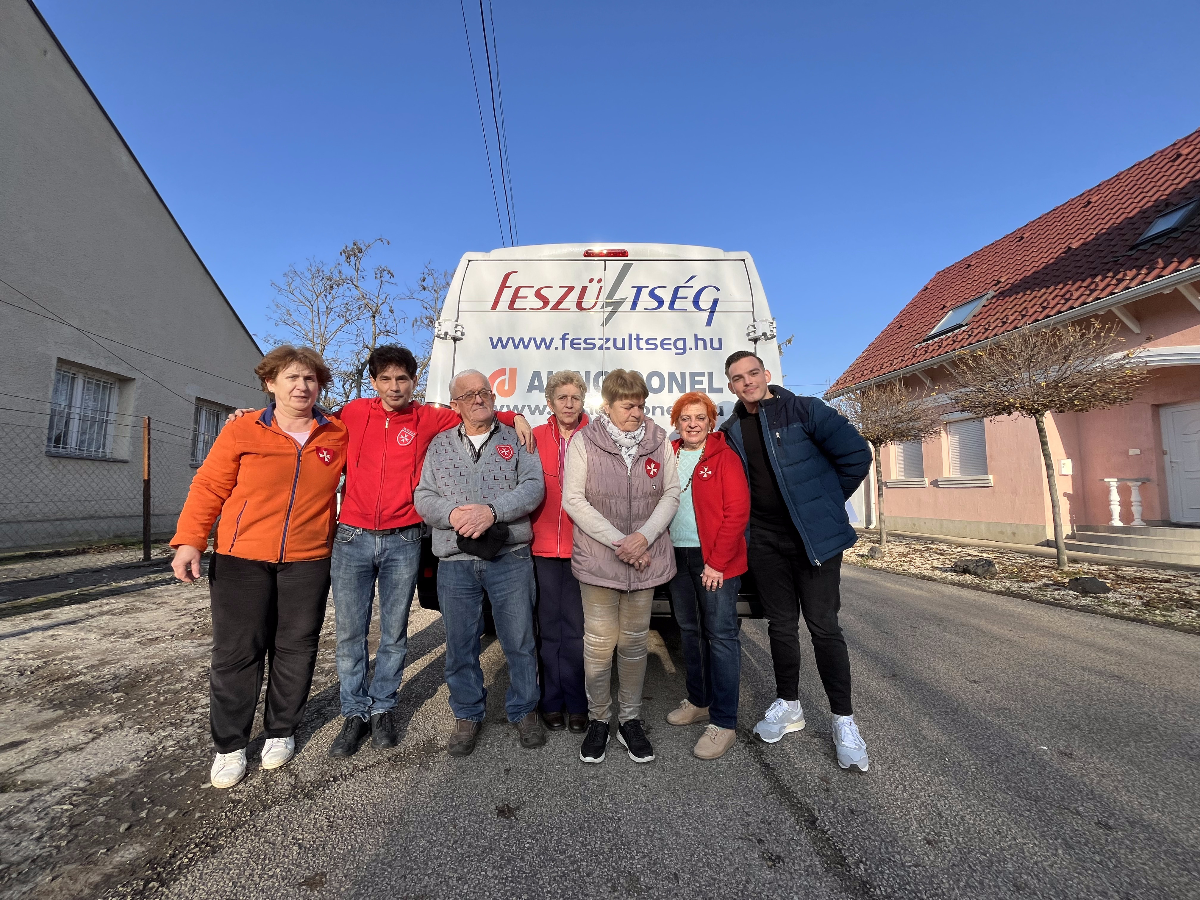 Ünnepi összefogás a rászorulókért 01 - Feszültség Kft